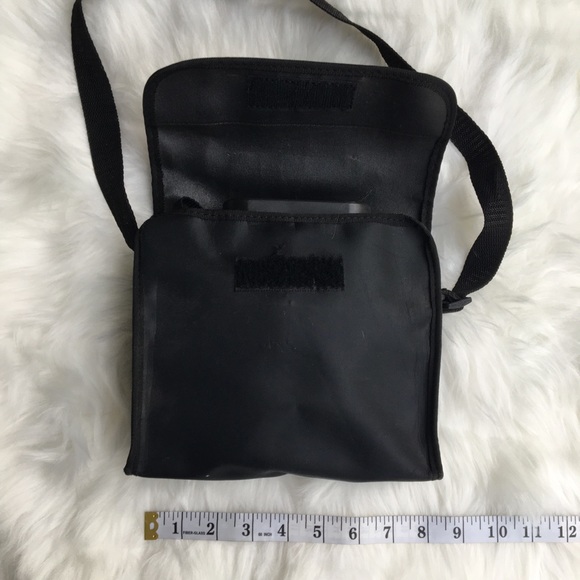 Bushnell binoculars in black case, EUC vintage - Picture 13 of 14